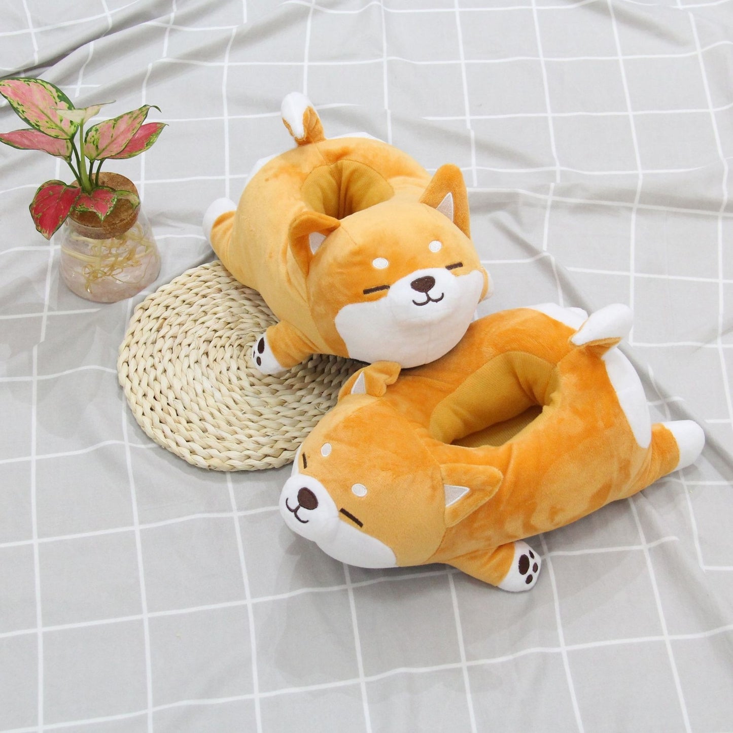 Puppy Home Plush Slippers Season Prestige