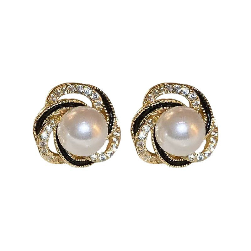 Eclat-geometric-red-pearl-diamond-earrings