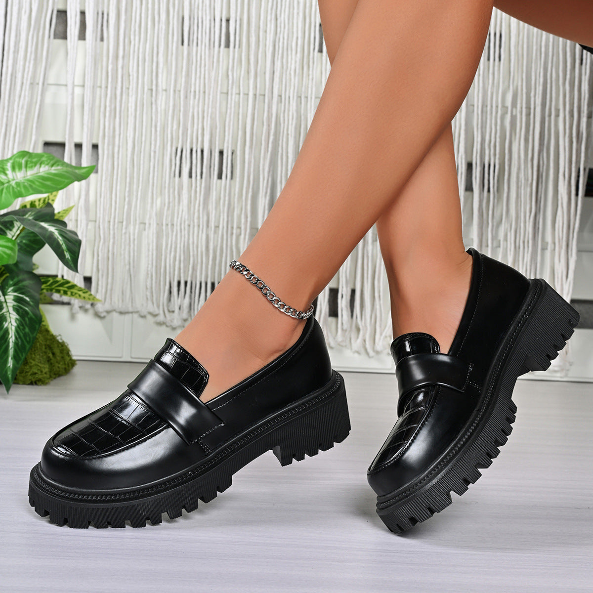 Chunky-Soled Plus-Size Leather Sneakers for Women