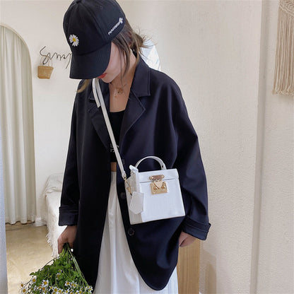 womens box Personality All-match Shoulder Bag