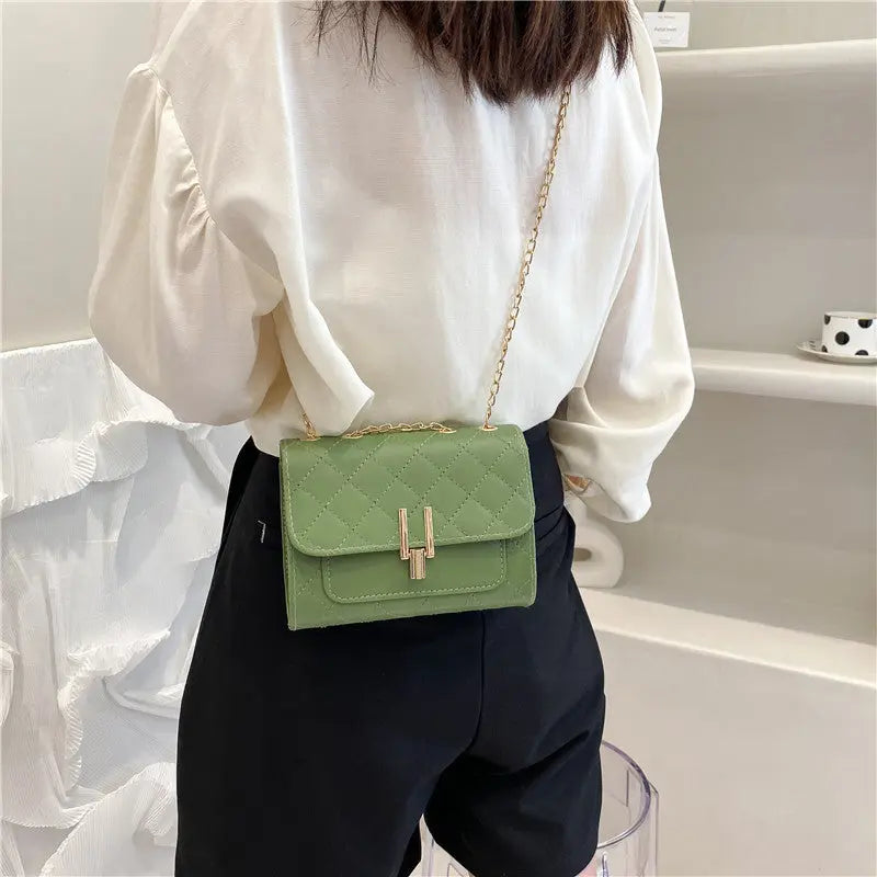 Diamond Lattice Crossbody Chain Bag For Women - Season Prestige