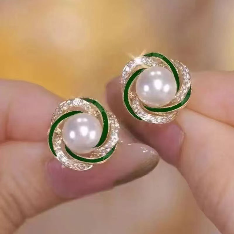 Eclat-geometric-red-pearl-diamond-earrings