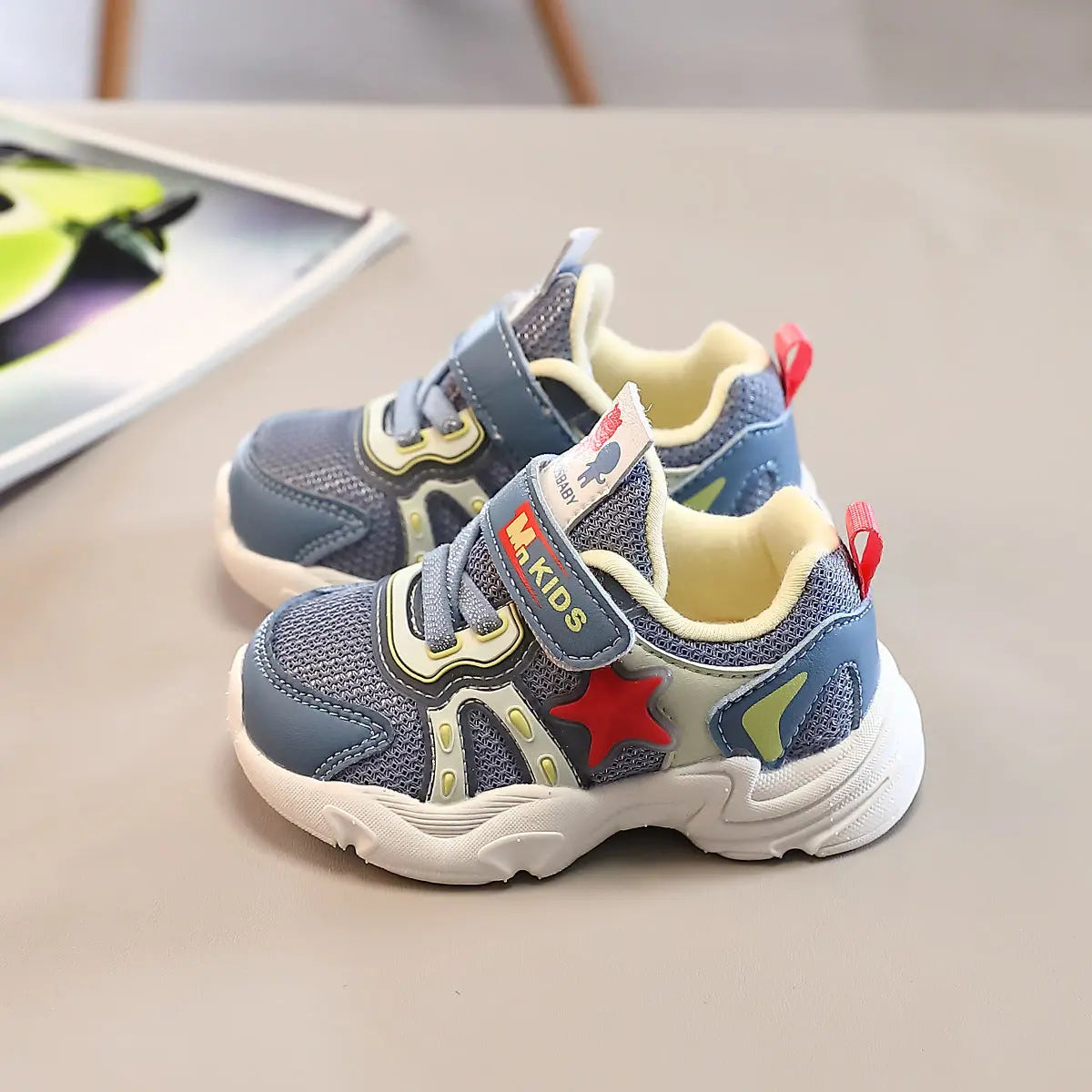 Children's Soft-soled Sneakers Are Light And Fashionable For Kids - Season Prestige
