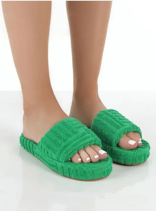 Seasonprestige Women's Furry Casual indoor outdoors Slippers