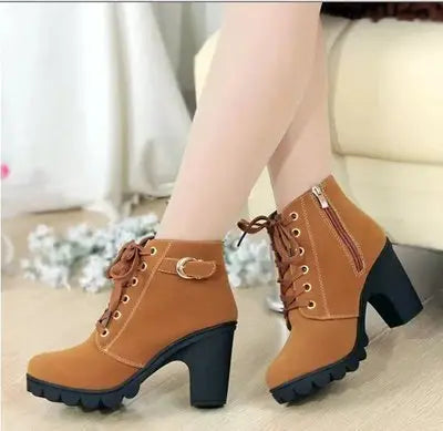 Season Prestige Thick Heeled Women's Boots | Winter Fashion Essential