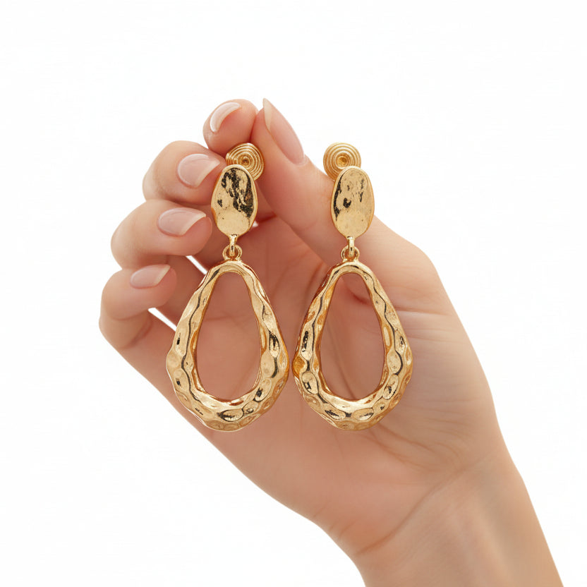 Hohle Wassertropfen-Ohrringe aus Gold