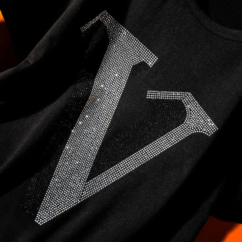 Season Prestige Alphabet 'V' Short Sleeve Tee | Unisex Style