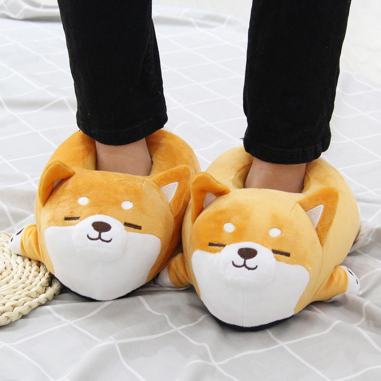 Puppy Home Plush Slippers Season Prestige